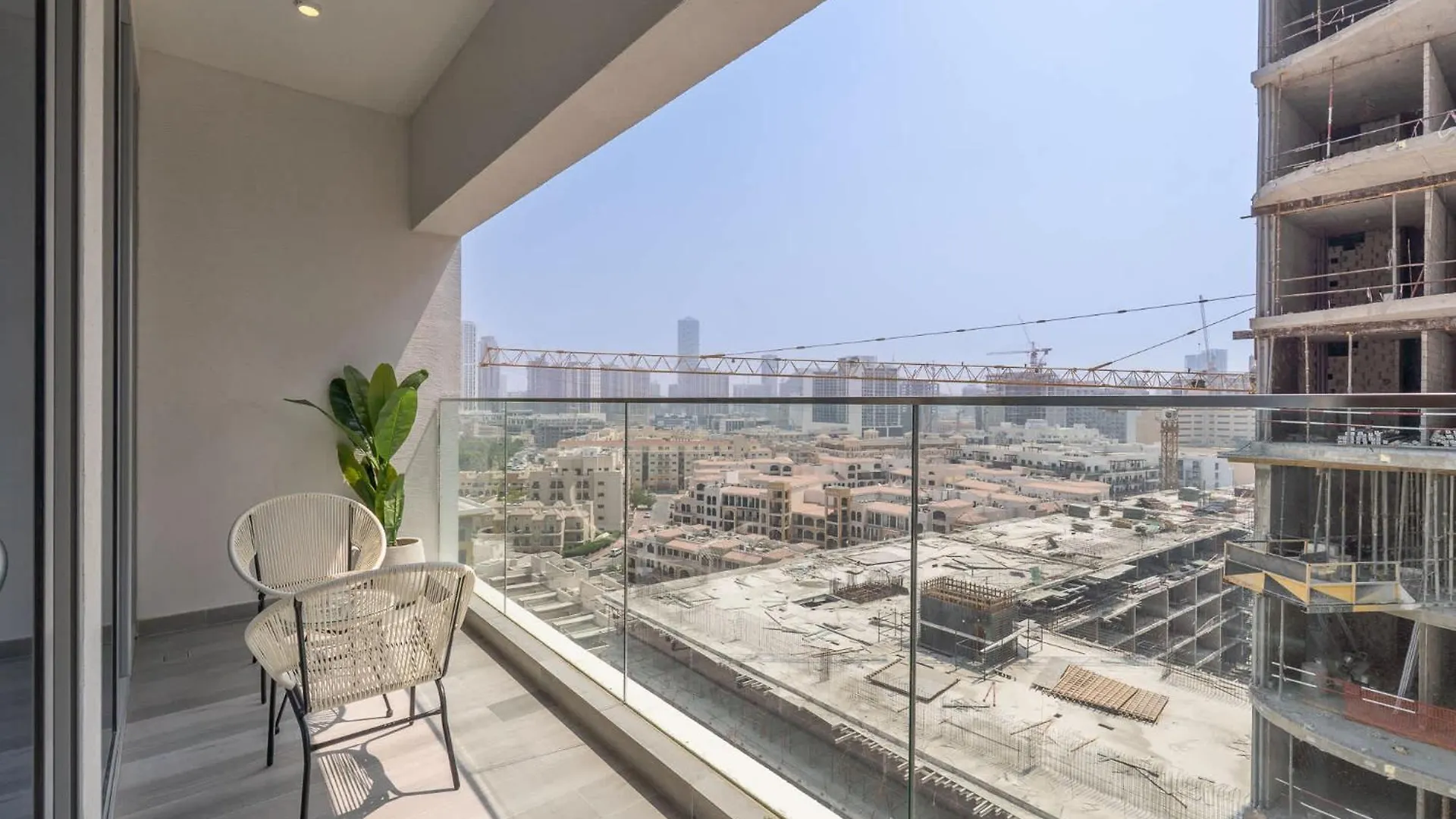 Stunning 1 Bedroom In Concept 7 Jvc Sleeps 2 Dubai 0*,